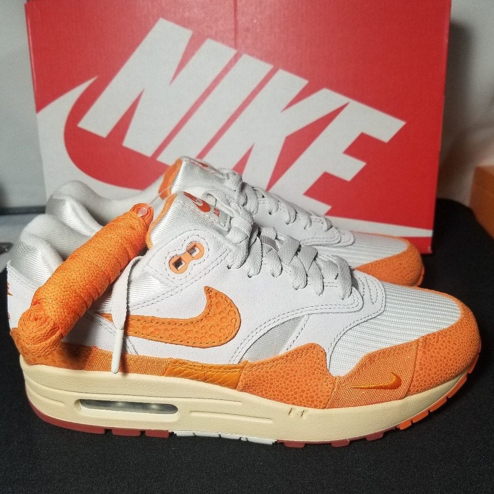 Nike New Air Max 1 Master Magna Orange Sneakers. Women's Size 7.5. Brand New.